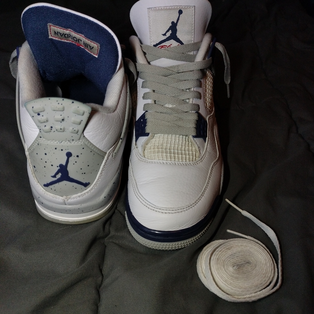Jordan 4 midnight Navy size 10.5 - Picture 3 of 5